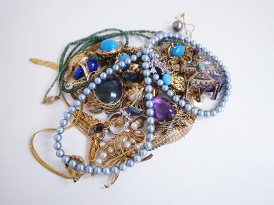 貴金属アクセサリー買取 (ネックレス ブローチ ブレス)藤沢市天神町