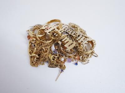 アクセサリー買い取り (ネックレス リング ピアス)藤沢市円行