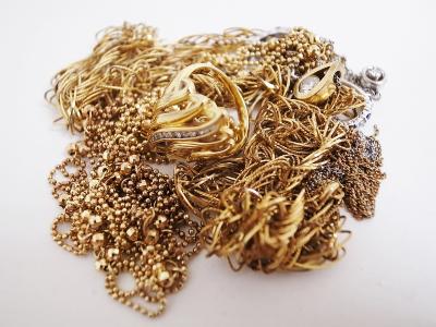 金アクセサリー買取 (ネックレス リング ブレス)藤沢市立石