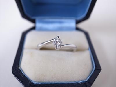 ダイヤモンドリング買取 (0.31ct プラチナ デザインリング)藤沢市善行