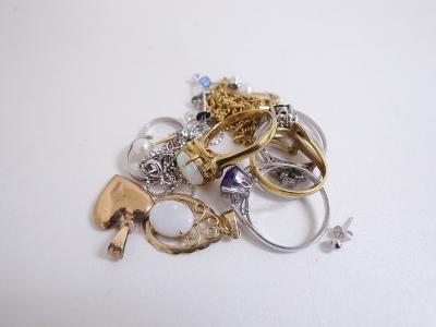 アクセサリー買い取り (リング ピアス)藤沢市善行