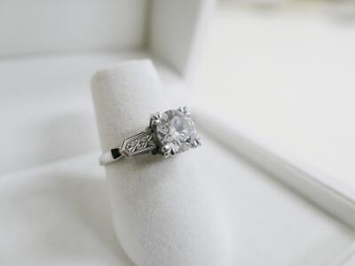 古いデザインダイヤリング買取