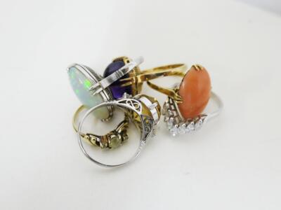 家にありそうな指輪買取