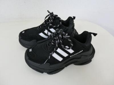 バレンシアガシューズ買取
